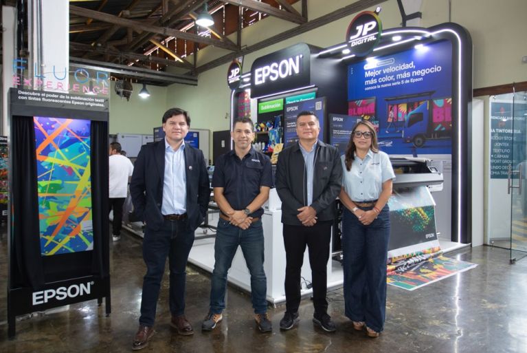 De Atuntaqui al futuro: la impresión digital transforma el ADN textil del Ecuador
